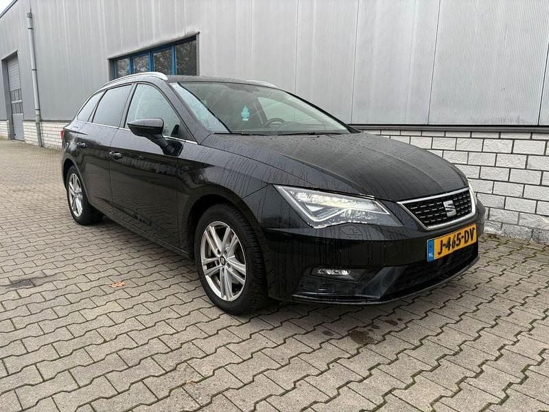 Schwarz Gebraucht 2019 Seat Leon ST XCELLENCE Kombi | 10.413 € (Fairer Preis) - Bild 1/4