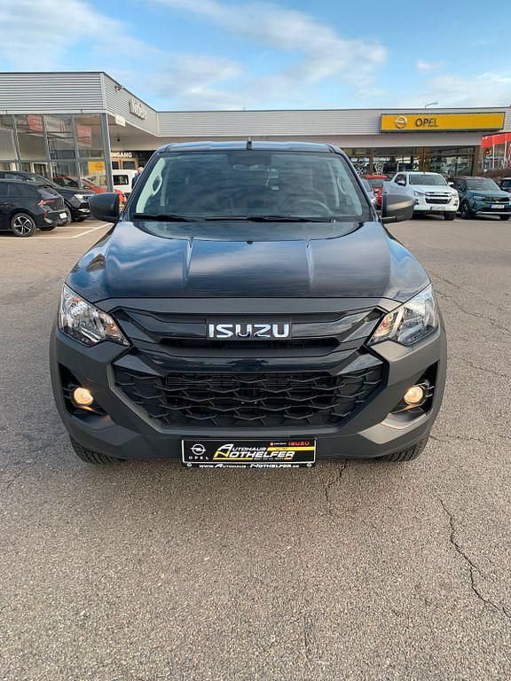 Neu Isuzu D-Max 163 PS (119 kW) 2026 Onyx schwarz Pickup