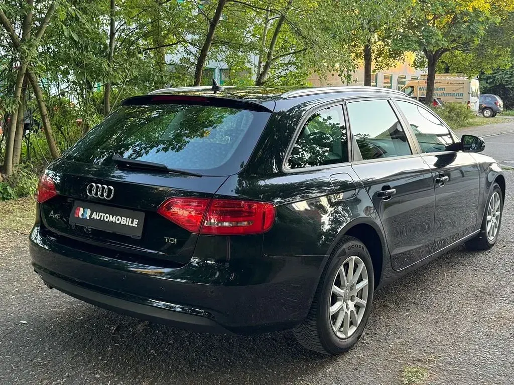 Gebraucht Audi A4 Attraction 150 PS (110 kW) 2015 Schwarz Kombi