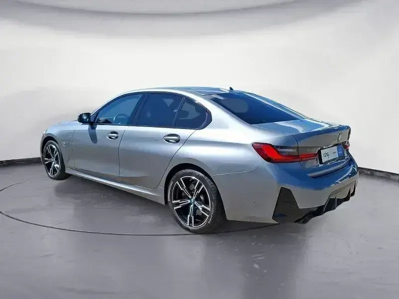 Gebraucht BMW 320e M Sport 204 PS (150 kW) 2022 Grau Limousine