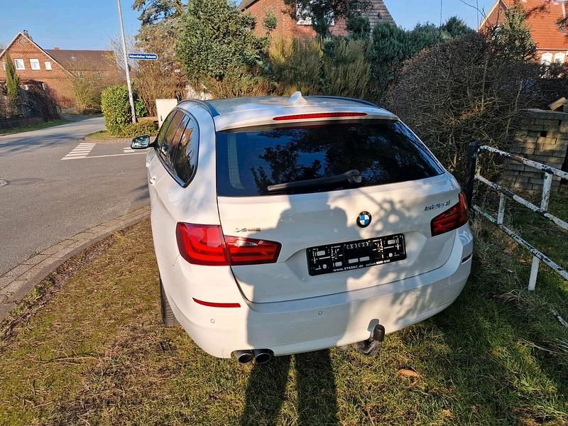 Gebraucht BMW 525 218 PS (160 kW) 2012 Weiß Kombi