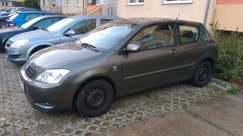 Gebraucht Toyota Corolla 110 PS (80 kW) 2002 Braun Limousine