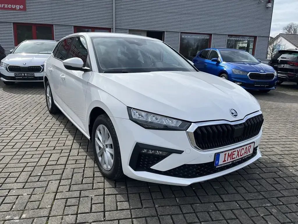 Gebraucht Skoda Scala Style 116 PS (85 kW) 2024 Weiss Kleinwagen