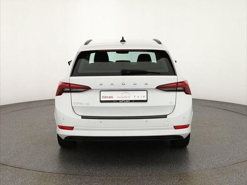 Gebraucht Skoda Octavia 150 PS (110 kW) 2022 Weiss