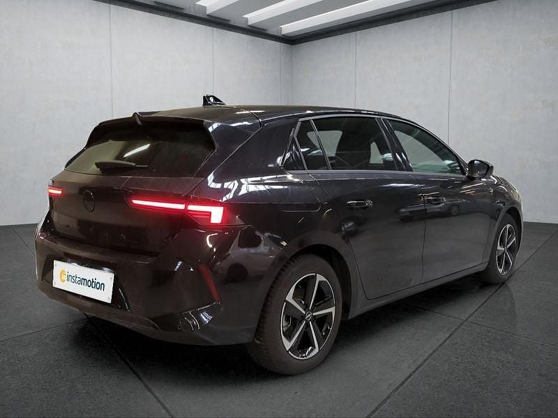 Gebraucht Opel Astra 131 PS (96 kW) 2025 Schwarz Limousine