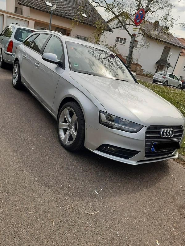 Gebraucht Audi A4 143 PS (105 kW) 2013 Grau Kombi