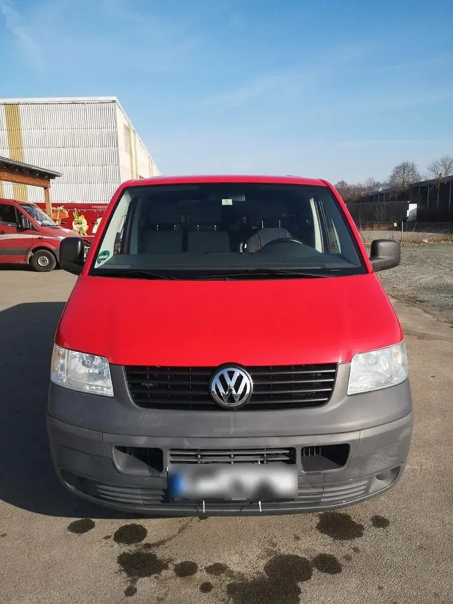 Gebraucht VW Caravelle 131 PS (96 kW) 2009 Rot Van