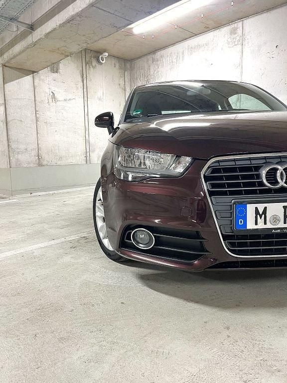 Gebraucht Audi A1 Sport 86 PS (63 kW) 2014 Violet Kleinwagen