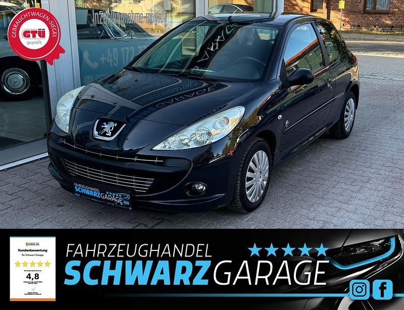 Grau Gebraucht 2012 Peugeot 206+ Kleinwagen | 4.490 € (Teuer) - Bild 1/3