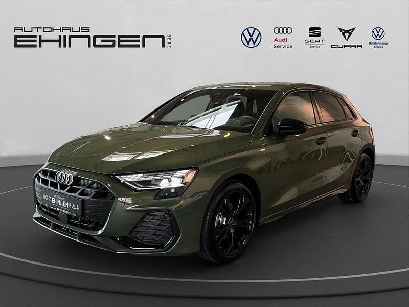 Distriktgrün metallic Gebraucht 2025 Audi A3 S-Line Limousine | 38.888 € (Etwas zu teuer) - Bild 1/3