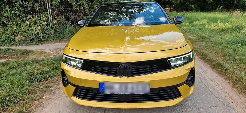 Andere farben Gebraucht 2023 Opel Astra Limousine | 25.550 € (Etwas zu teuer) - Bild 1/4