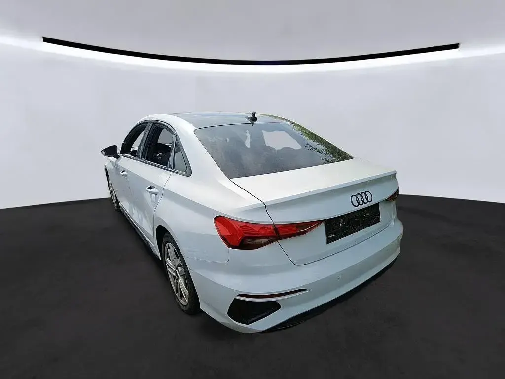 Gebraucht Audi A3 S-Line 116 PS (85 kW) 2022 Weiß Limousine