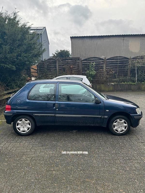 Gebraucht Peugeot 106 60 PS (44 kW) 2002 Blau Kleinwagen