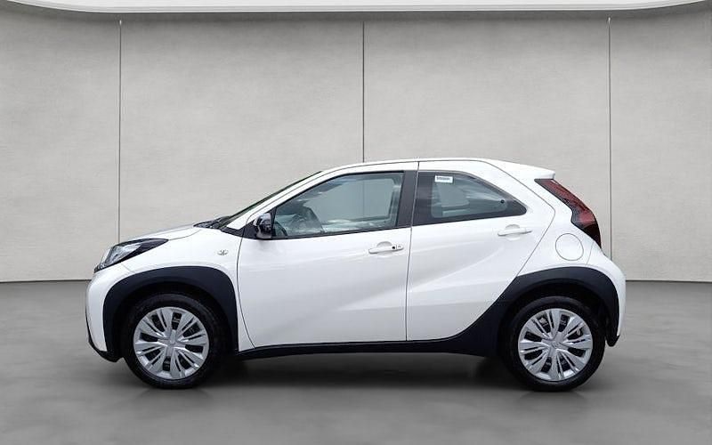 Neu Toyota Aygo X Business Edition 72 PS (52 kW) 2025 Weiß SUV