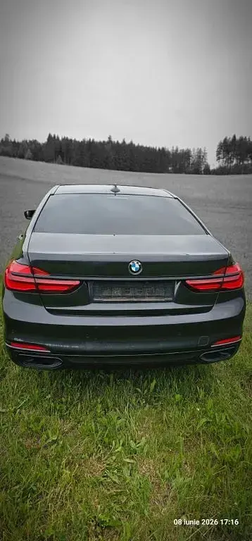 Gebraucht BMW 730L Performance 265 PS (194 kW) 2016 Schwarz Limousine