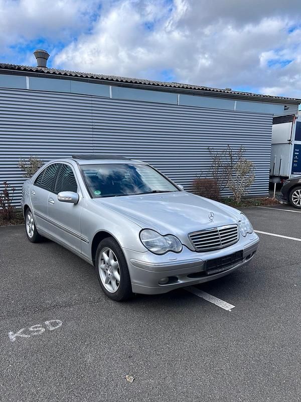 Gebraucht Mercedes C320 Elegance 218 PS (160 kW) 2001 Silber Limousine