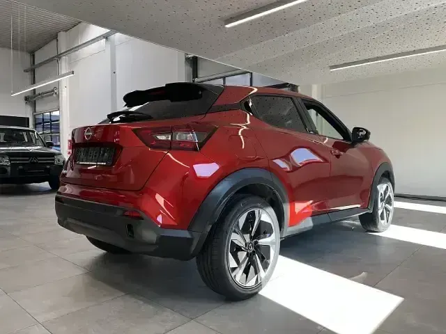 Neu Nissan Juke 360º 114 PS (83 kW) 2026 Fuji sunset red / dach schwarz SUV