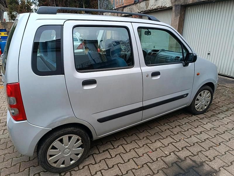 Gebraucht Suzuki Jimny 62 PS (45 kW) 2001 Silber SUV