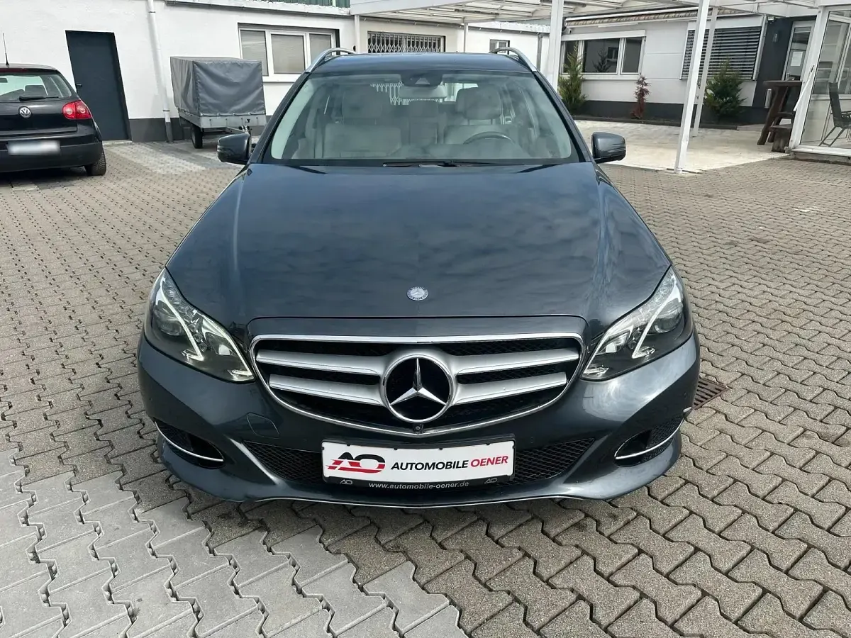 Gebraucht Mercedes E350 306 PS (225 kW) 2013 Grau Kombi