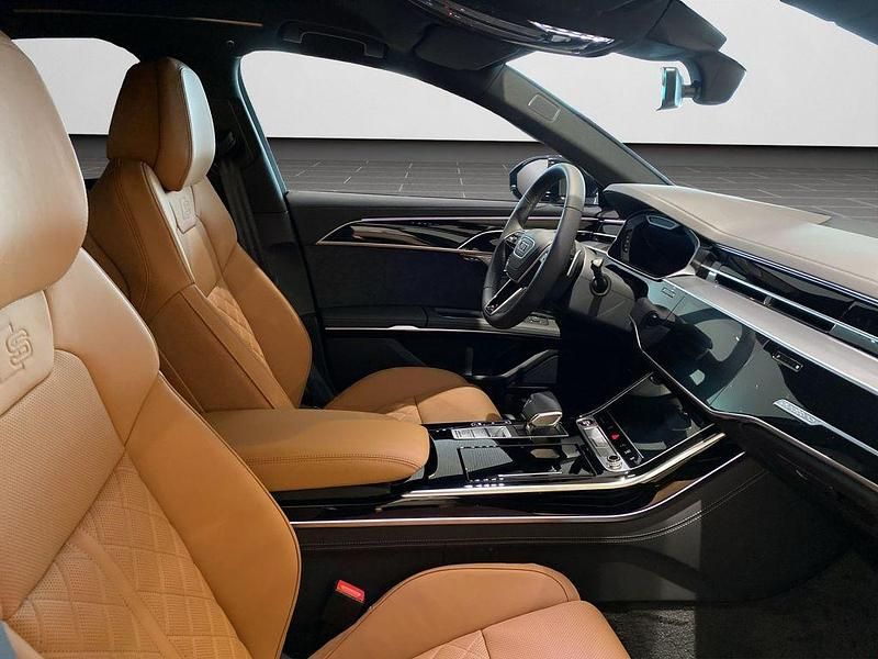 Gebraucht Audi S8 Ambiente 571 PS (419 kW) 2025 Schwarz Limousine