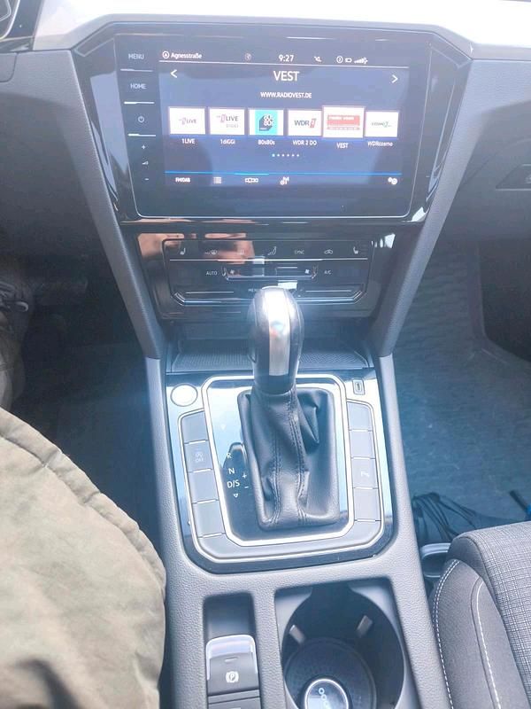 Gebraucht VW Passat 120 PS (88 kW) 2021 Rot Kombi