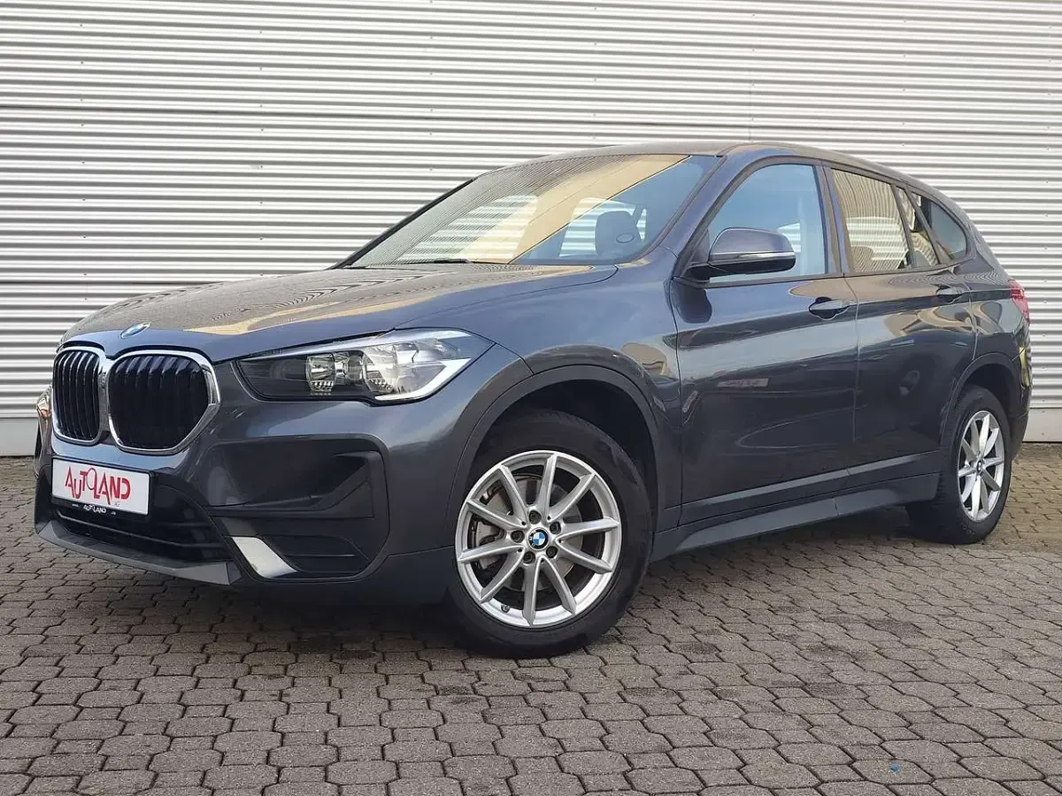 Usado BMW X1 140 CV (102 kW) 2021 Gris SUV