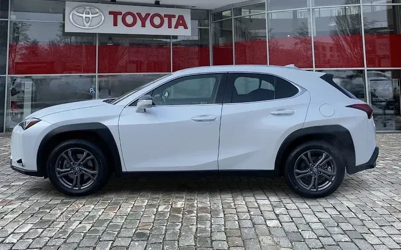 Gebraucht Lexus UX 250h 184 PS (135 kW) 2022 Weiß SUV