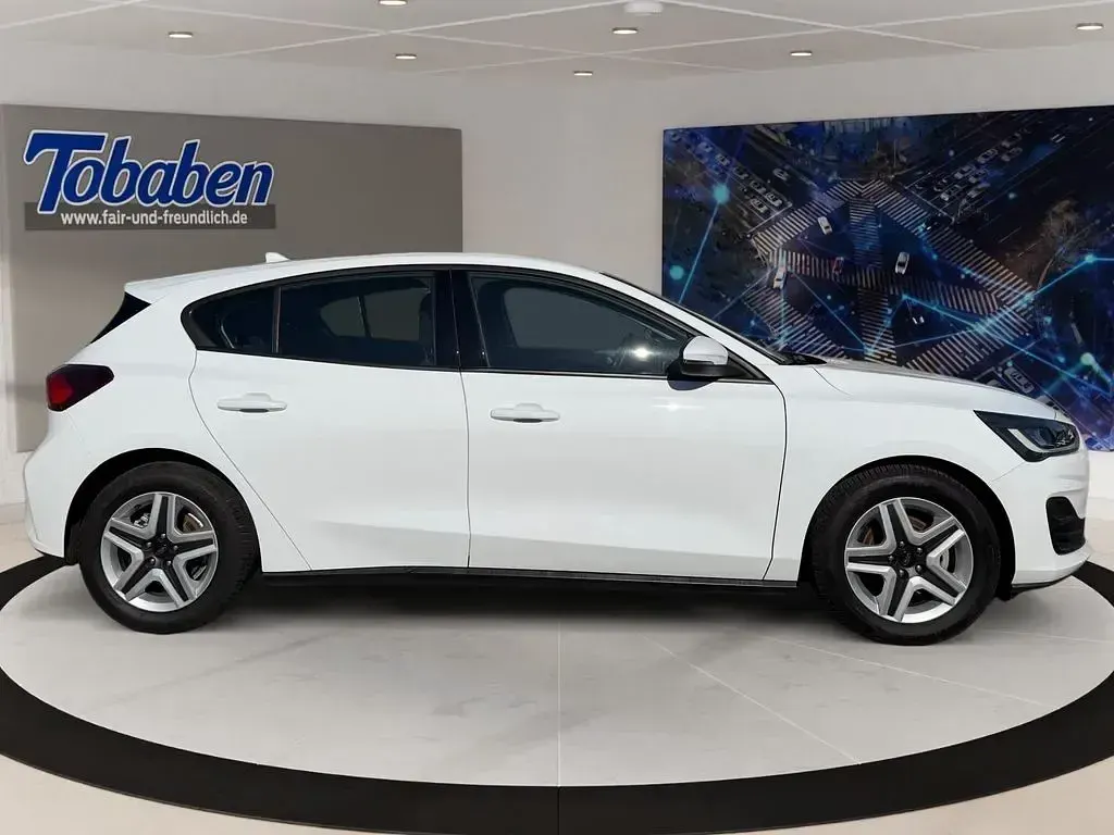 Gebraucht Ford Focus Cool & Connect 101 PS (74 kW) 2022 Weiß Limousine