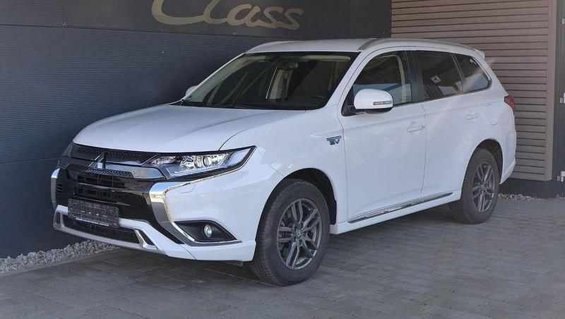 Gebraucht Mitsubishi Outlander P-HEV 224 PS (164 kW) 2021 Weiß SUV
