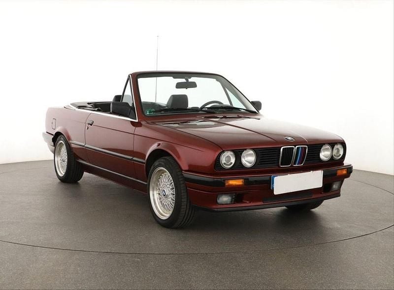 Rot Gebraucht 1992 BMW 318 Cabriolet Sport Line Cabrio | 12.100 € - Bild 1/4