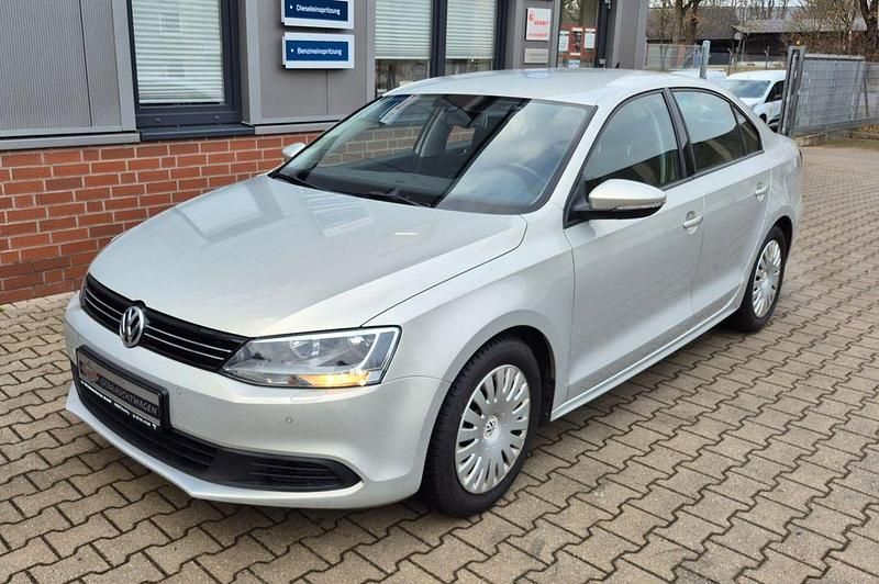 Gebraucht VW Jetta Comfortline 105 PS (77 kW) 2013 Silber Limousine