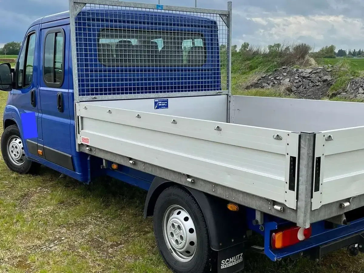 Używany Opel Movano 140 KM (102 kW) 2022 Niebieski Van