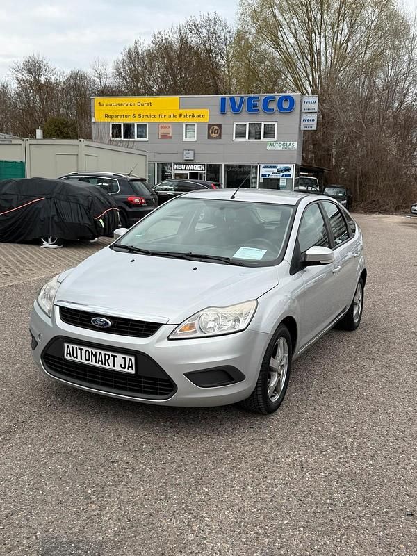 Używany Ford Focus 100 KM (73 kW) 2008 Srebrny Kombi