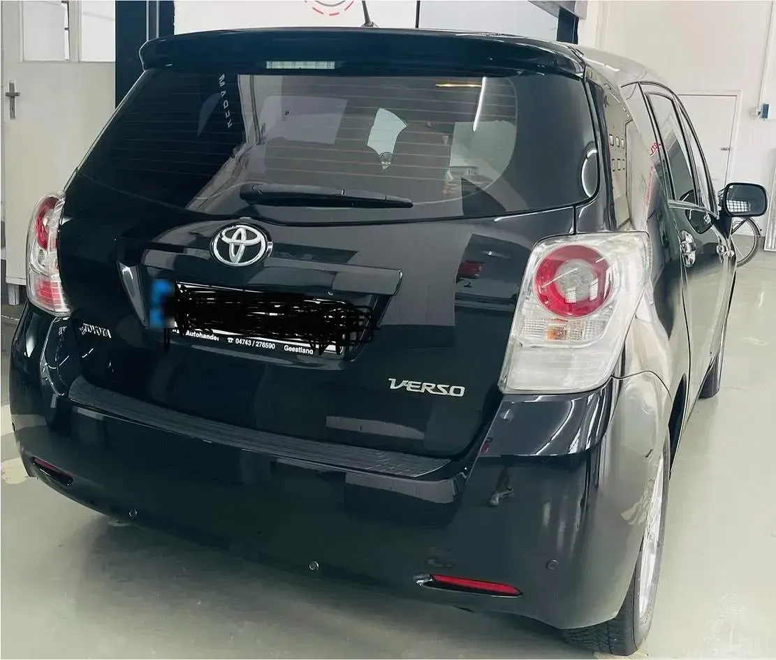 Gebraucht Toyota Verso Edition 147 PS (108 kW) 2011 Schwarz Van / Kleinbus