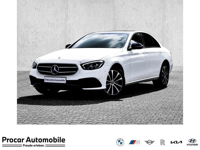 Weiß Gebraucht 2023 Mercedes E300 Avantgarde Limousine | 40.990 € (Superpreis) - Bild 1/4