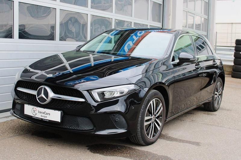 Gebraucht Mercedes A250 218 PS (160 kW) 2021 Schwarz Limousine