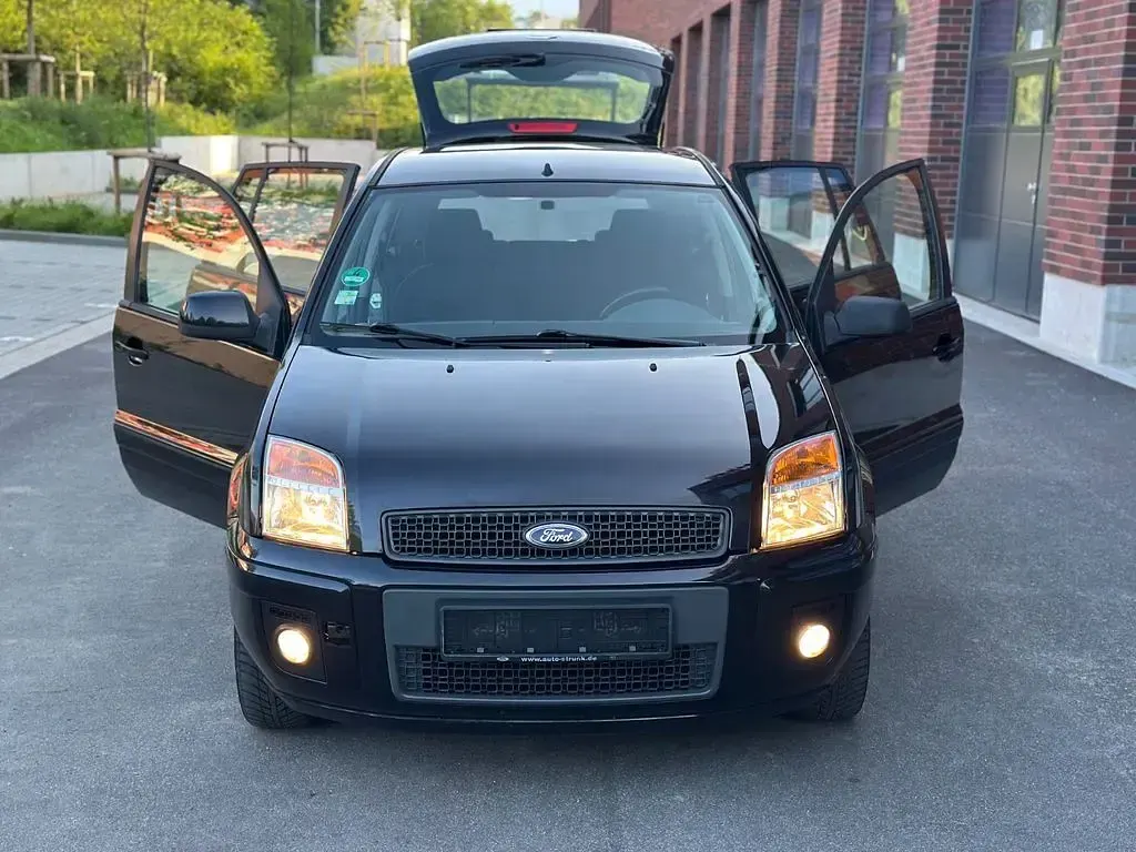 Gebraucht Ford Fusion Trend 80 PS (58 kW) 2012 Schwarz Kleinwagen