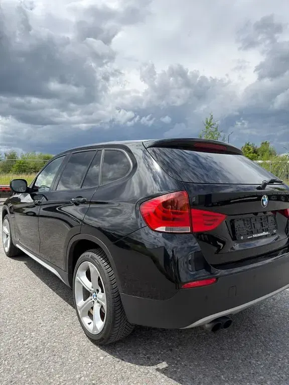 Gebraucht BMW X1 184 PS (135 kW) 2011 Schwarz SUV