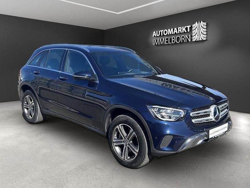 Blau Gebraucht 2022 Mercedes GLC300e Exclusive SUV | 38.980 € (Fairer Preis) - Bild 1/4