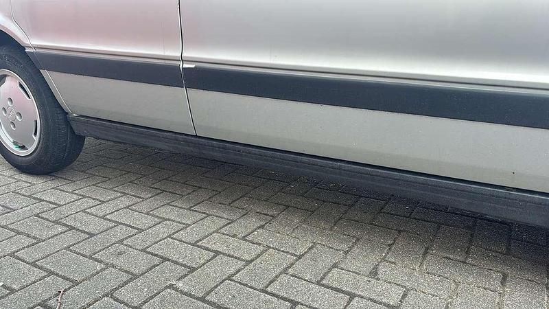 Second-hand Audi 80 69 CP (50 kW) 1991 Argintiu Berlinǎ