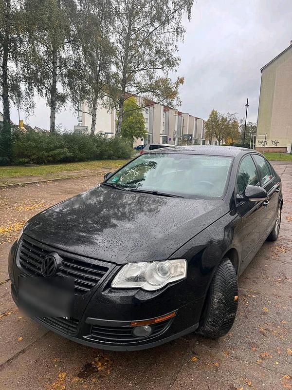 Schwarz Gebraucht 2005 VW Passat Limousine | 1.700 € (Guter Preis) - Bild 1/4