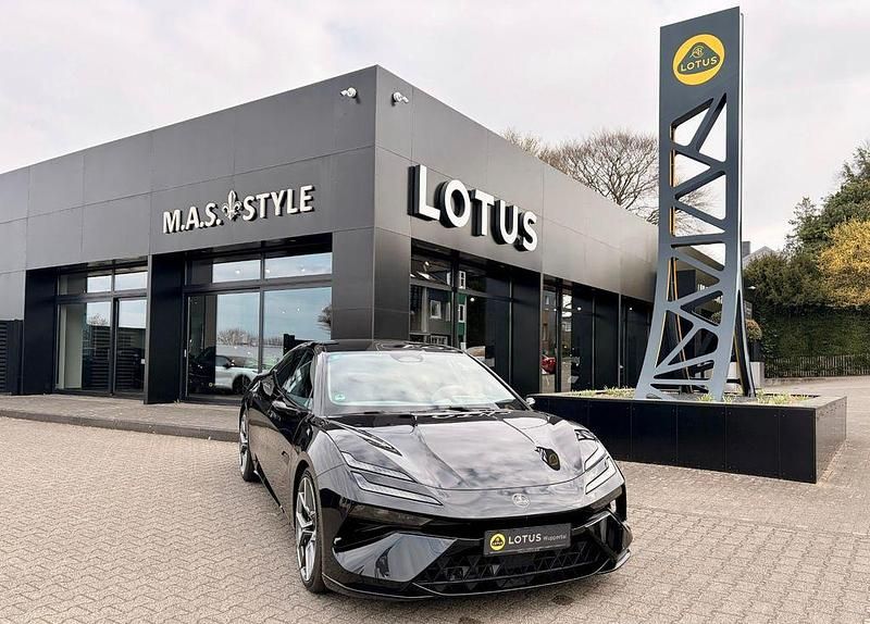 Gebraucht Lotus Emeya 450 kW (612 PS) 2024 Stellar black Kleinwagen