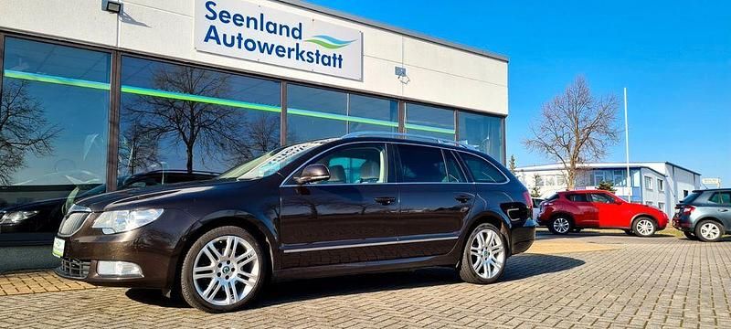 Gebraucht Skoda Superb Elegance 170 PS (125 kW) 2012 Schwarz Kombi