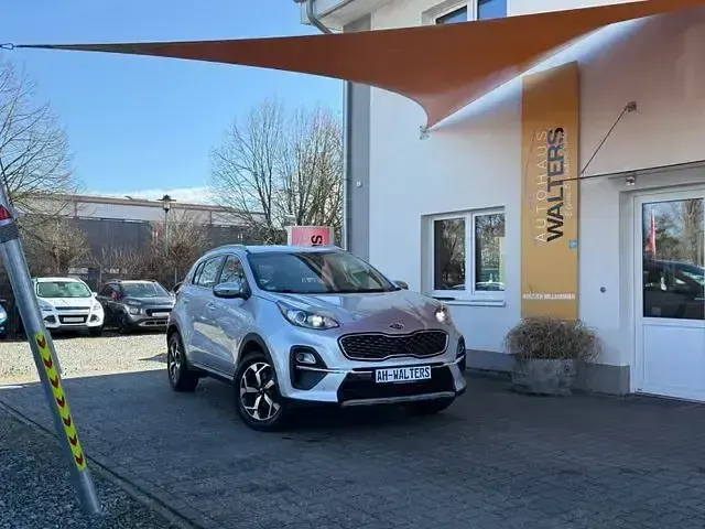 Gebraucht Kia Sportage Vision 136 PS (100 kW) 2021 Silber SUV