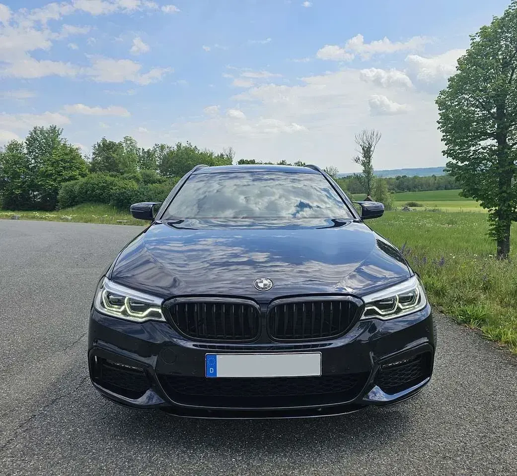 Gebraucht BMW 520 M Performance 190 PS (139 kW) 2018 Schwarz Kombi