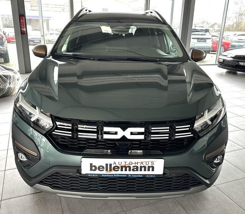 Neu Dacia Jogger Extreme 140 PS (102 kW) 2025 Grün Van / Kleinbus