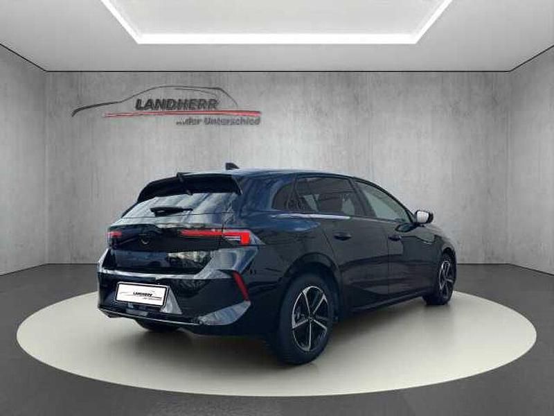 Gebraucht Opel Astra 131 PS (96 kW) 2025 Karbon schwarz (metallic) Limousine