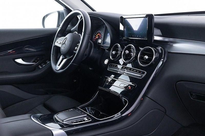 Gebraucht Mercedes GLC300e Business 194 PS (142 kW) 2022 Grau SUV