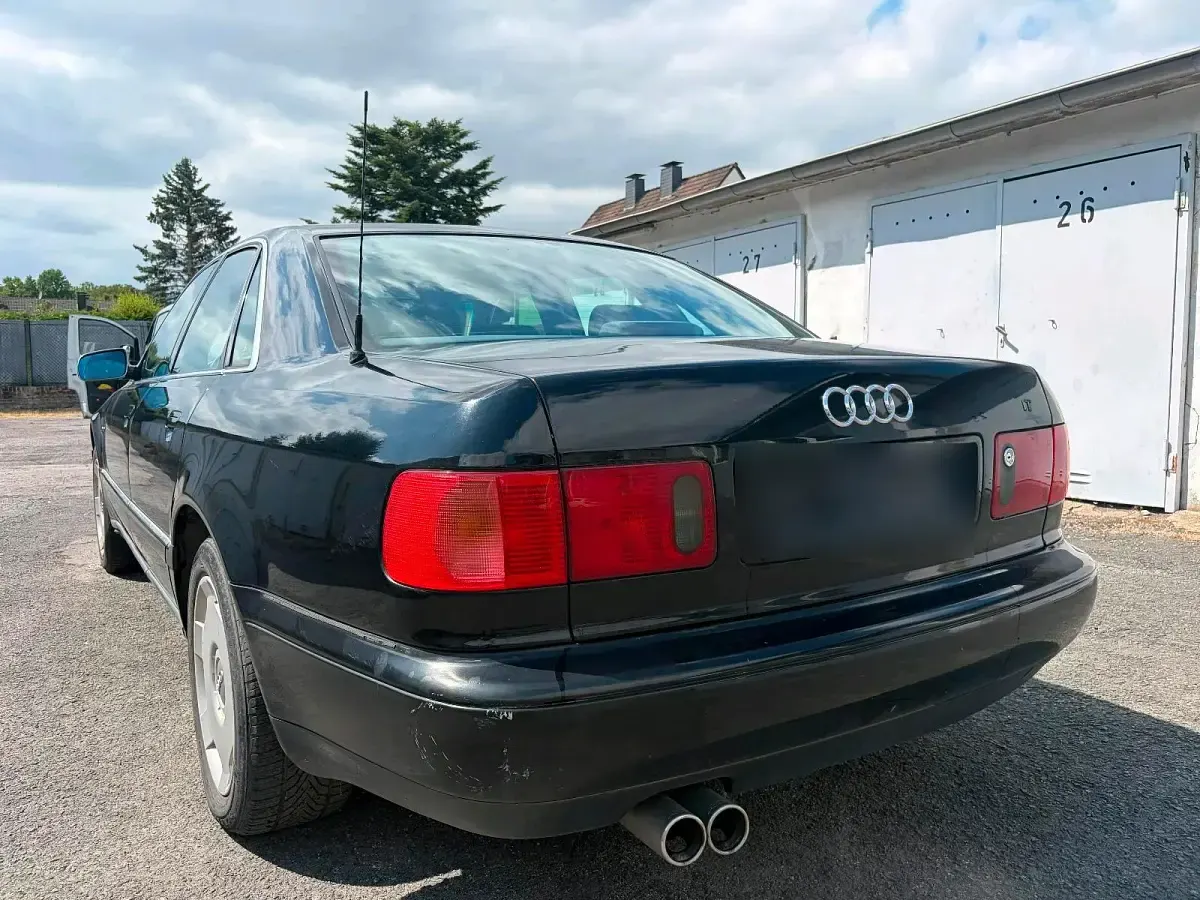 Gebraucht Audi A8 194 PS (142 kW) 1997 Schwarz Limousine