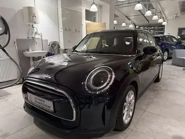 Gebraucht Mini ONE Classic 102 PS (75 kW) 2021 Enigmatic black metallic Kleinwagen